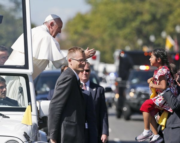 5-Year-Old Girl Delivers Message On Immigration To Pope Francis