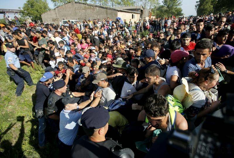 EU losing control? Police fire tear gas on migrants