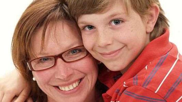 Rosie Batty with her son Luke Batty      
        
            
    
               Show Grid