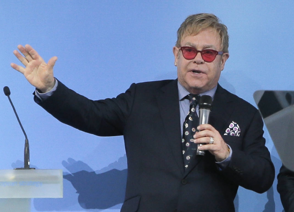 Vladimir Putin phones Elton John after request to discuss gay rights in Russia