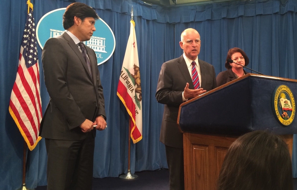 Senate Leader Kevin DeLeon Gov. Jerry Brown and Speaker Toni Atkins announce changes to SB350