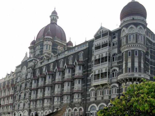 Terror threat in Mumbai puts airport, Taj Hotel on alert