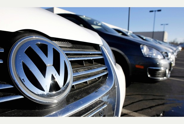 The US Environmental Protection Agency has ordered a recall of close to half a million VW cars