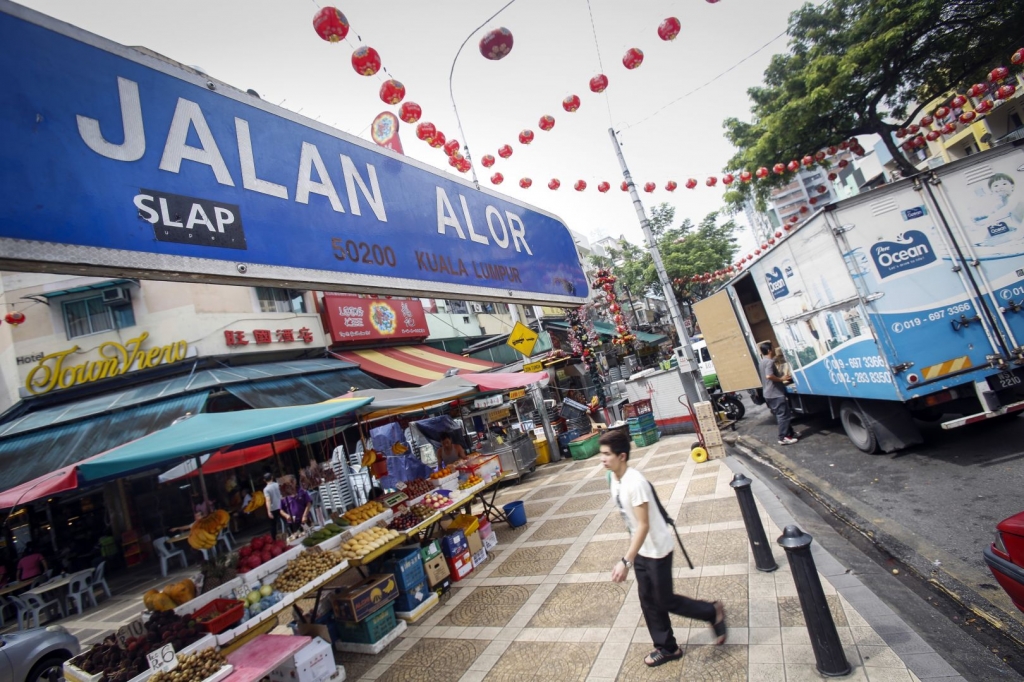 Three nabbed over KL terror attack threat