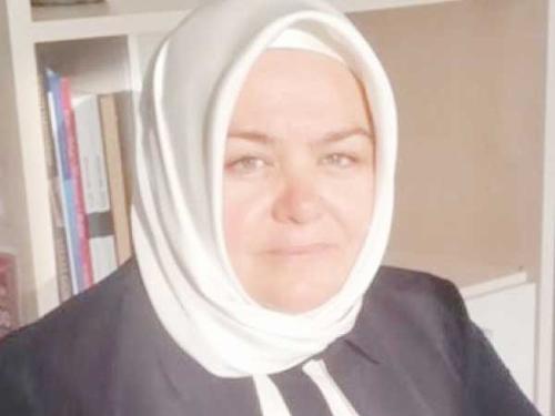 In first hijab-wearing woman named minister in Turkey