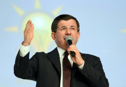 Turkish PM replaces resigned Kurdish ministers