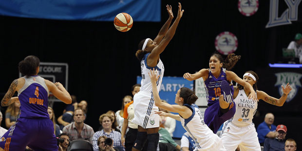 Balanced Lynx top Parker, Sparks to advance to West finals