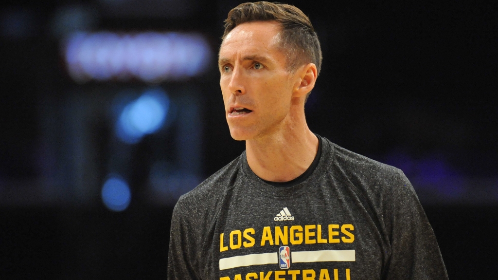 Steve Nash Hopes To Help Stephen Curry Through Film Study