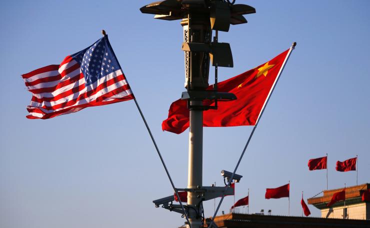 US and China flag