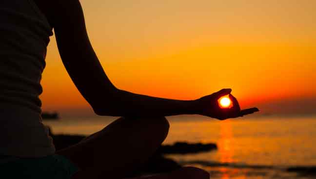 Yoga May Improve Arthritis Symptoms, Mood