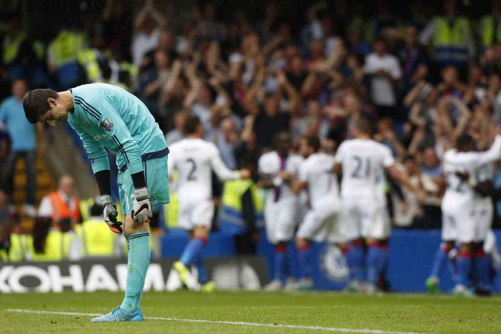 Chelseas goalkeeper Thibaut Courtois reacted as Crystal Palace celebrated a goal Aug. 29