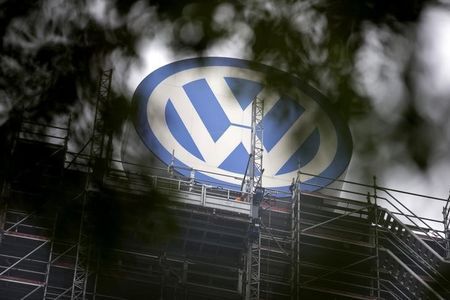 UK-USA-VOLKSWAGEN-FTC:FTC joins U.S. probe of Volkswagen emissions