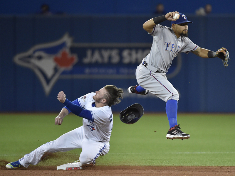 Blue Jays drop opener