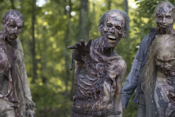 Fans to get dropped inside the horror of 'The Walking Dead'