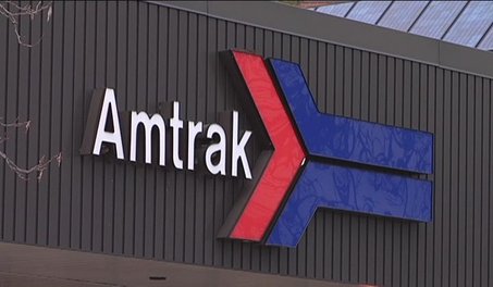 Amtrak to begin charging excess baggage fees