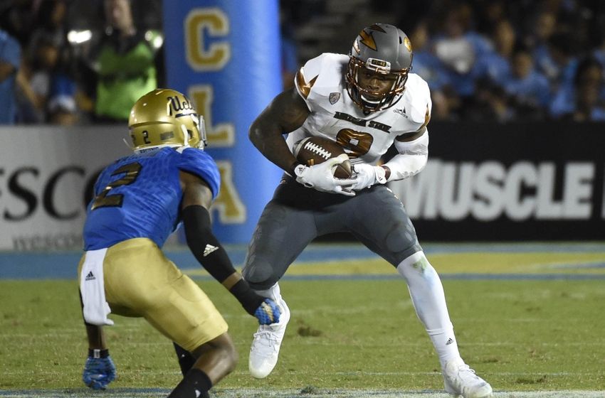 Kalen Ballage gets pushed by offensive line 23 yards for a touchdown