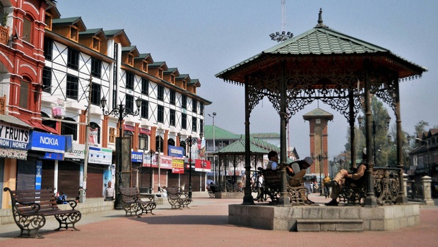 Lal Chowk in Srinagar wears a deserted look on Monday during a strike call given by traders and separatist leaders protesting the recent attack on a Kashmir-bound truck in Udhampur by an unruly mob | PTI