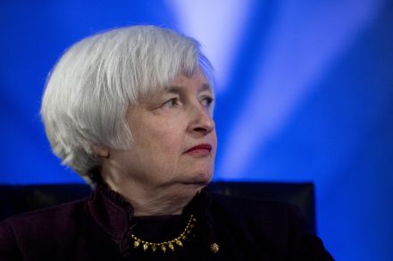 Yellen needs to send strong signal at Fed meet