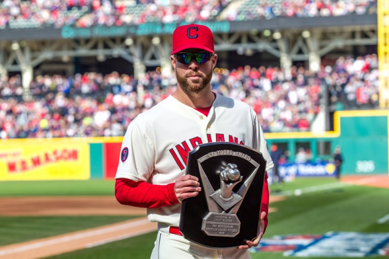 Red-hot Jake Arrieta shatters century-old record