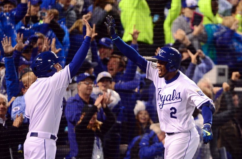 Kansas City Royals start World Series with inside the park home run