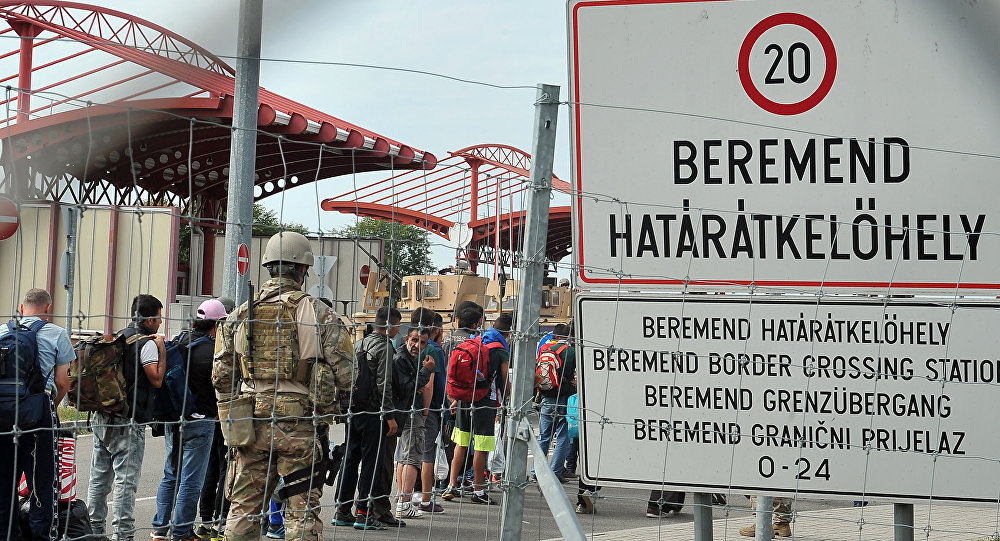 Czech Republic to Send Police Troops to Help Hungary Protect Borders     
    AFP 2015 ELVIS BARUKCIC