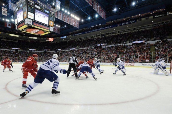 Detroit Red Wings beat Toronto Maple Leafs on Mike Babcock return