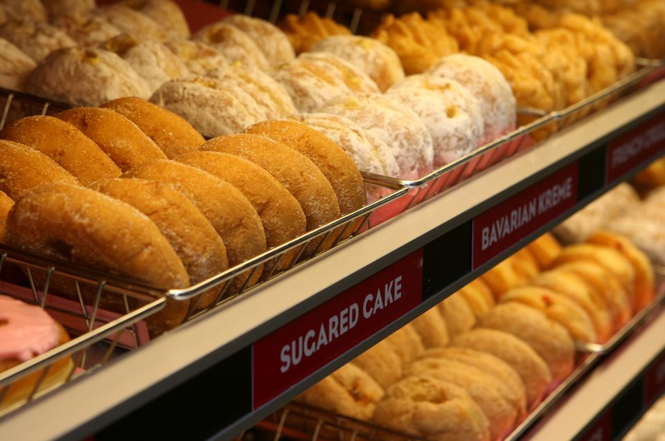 Dunkin’ Donuts to close 100 stores