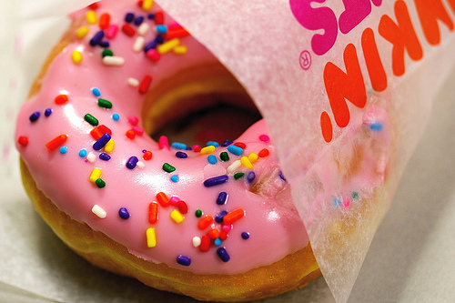 Dunkin’ Donuts to close 100 stores