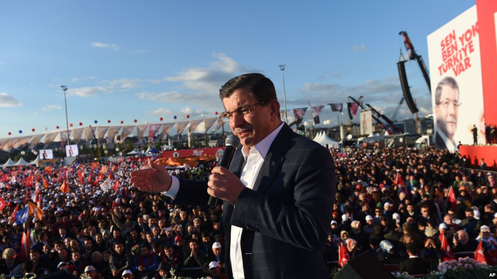 Turkish Prime Minister Ahmet Davutoglu and leader of the Justice and Development Party, delivers his speech at a rally in Istanbul Oct. 25 2015 ahead of the Nov. 1 general elections