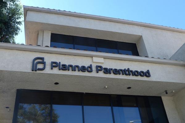 Texas officials raid Planned Parenthood amid funding battle