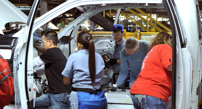 Ford UAW reach deal avoid F-150 plant strike