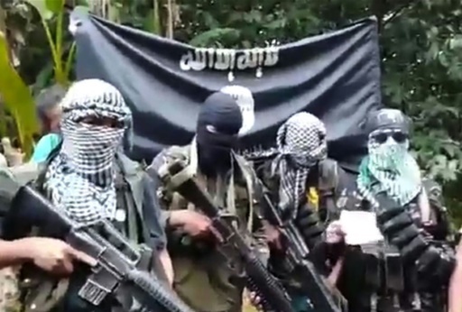 Foreign hostages in Philippines appear in video