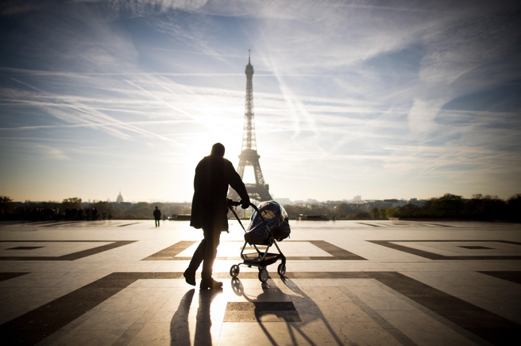 France is willing to give money to families that have more babies