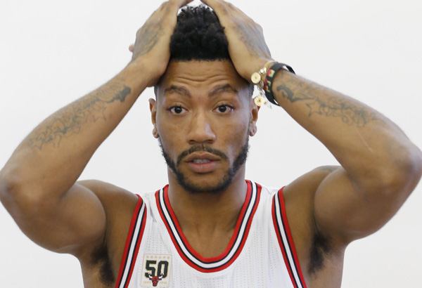 Bulls' Derrick Rose to have eye surgery after getting elbowed