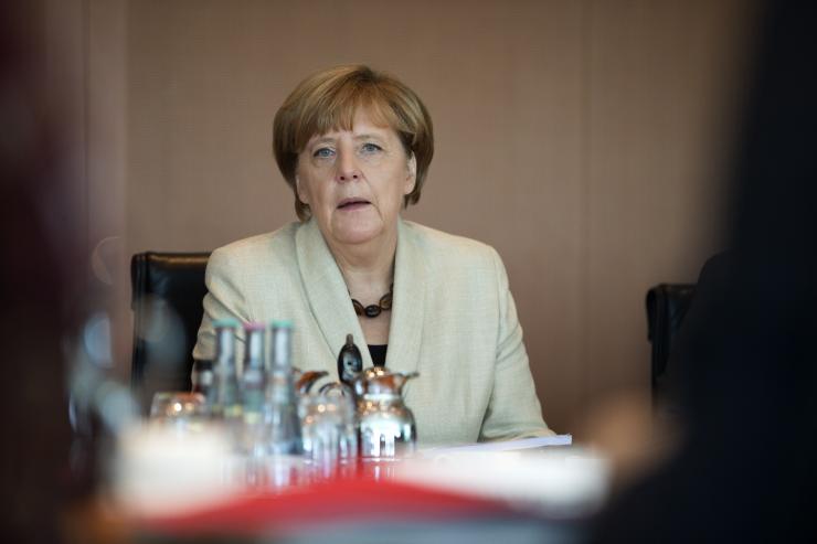 Germany pledges 100 mln euros for refugees