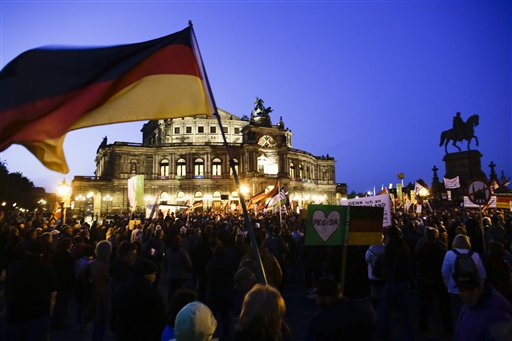 Up to 9000 Protesters Attend Pegida Anti-Refugee Rally in Dresden