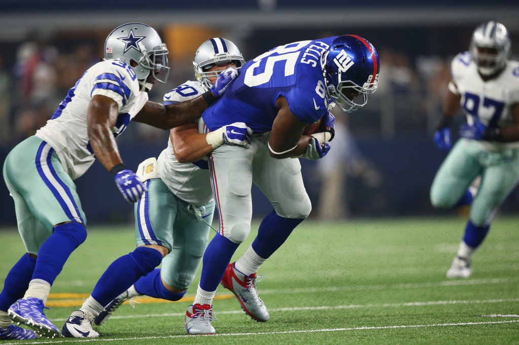 ARLINGTON TX- SEPTEMBER 13 Daniel Fells #85 of the New York Giants at AT&T Stadium