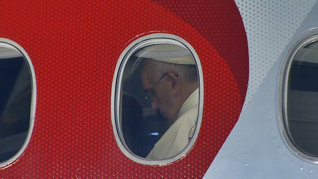 Pope Francis leaves U.S. after historic first visit