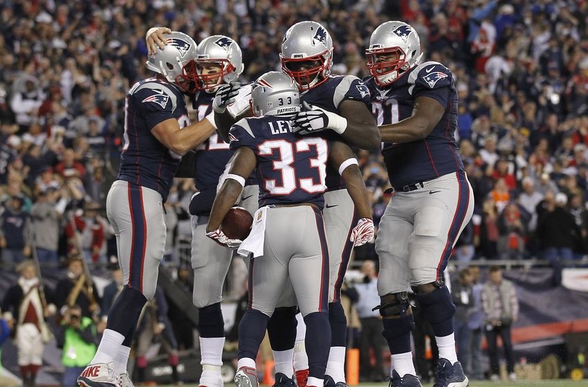 New England Patriots Rout Miami Dolphins 36-7