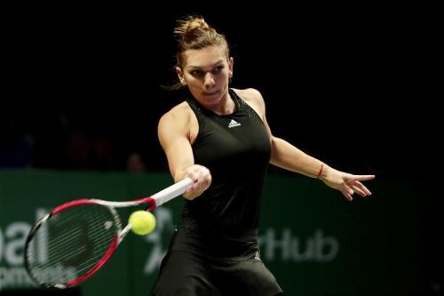 Halep and Sharapova enjoy winning starts in Singapore