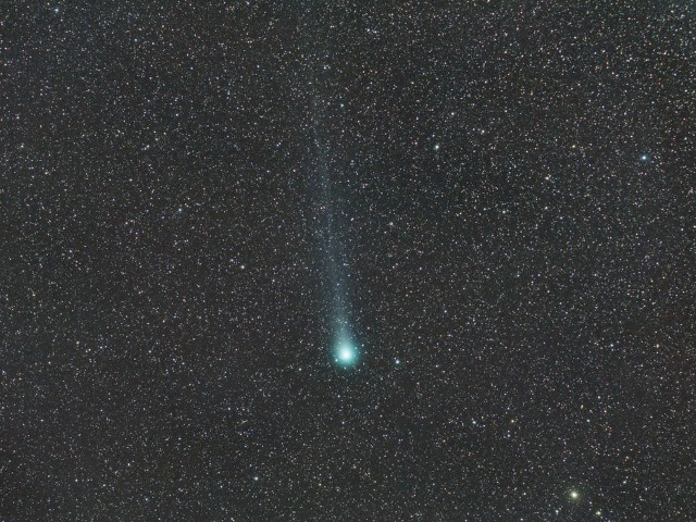 Comet found spewing booze out into space