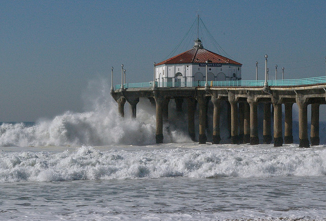 High surf in Manhattan Beach