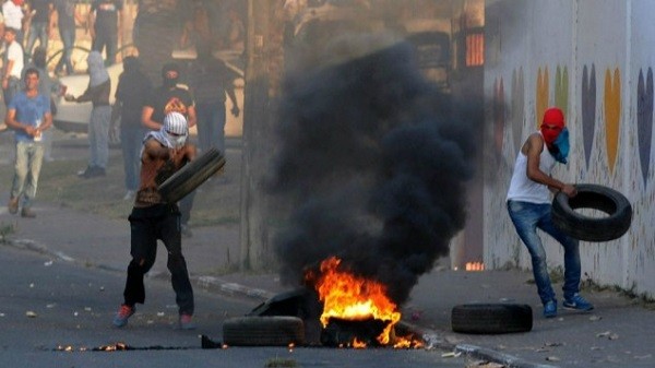 Police: Palestinian stabs resident in central Israeli city