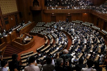 Japan says may cut UNESCO funds over Nanjing massacre move