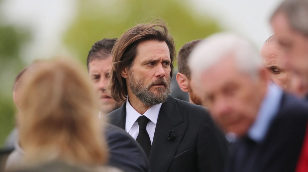 Jim Carrey eloquently expresses his grief in one heartbreaking tweet