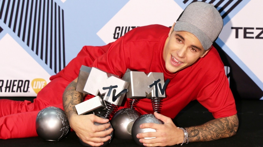 Justin Bieber says fans are'unbelievable after winning big at the MTV Europe Music Awards