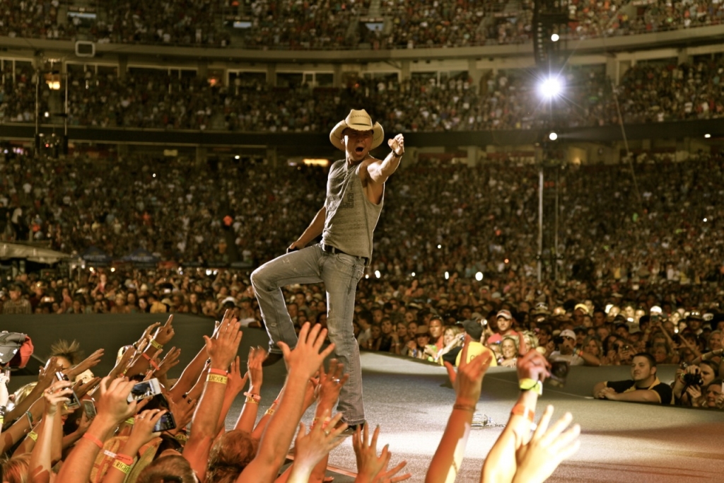 Kenny Chesney Big Revival Tour