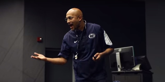 Penn State alum Keegan-Michael Key leads team meeting as James Franklin