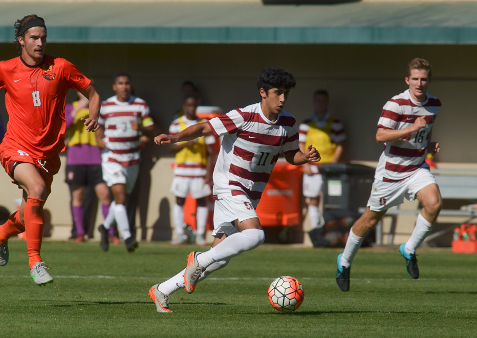 Oregon women's soccer drops 1-0 to No. 6 Stanford after surviving barrage of shots