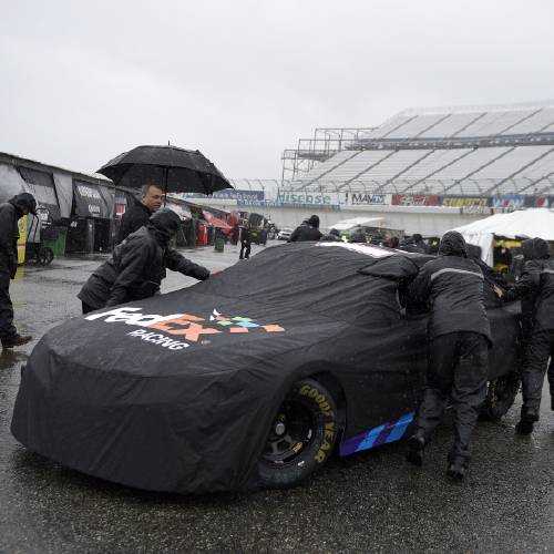 Matt Kenseth on pole after Dover qualifying rained out